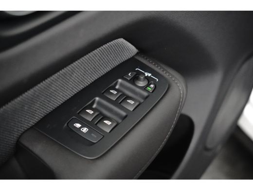 Volvo  XC60 Plus Black Edition Recharge Plug-In Hybrid AWD | 360cam | Harman Kardon | BLIS | NP. &euro;74.300,- ActivLease financial lease