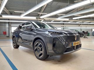 Peugeot 3008 1.6 plug-in Hybrid 195 GT | Alcantara | Elektrisch verstelbare stoel | Focal | Trekhaak | Stoelve...