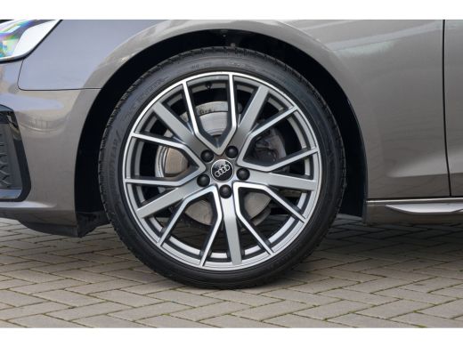 Audi A4 Avant 35 TFSI S edition Competition | NAP! | BTW | PANO | S-LINE | MATRIX | CARPLAY | ActivLease financial lease