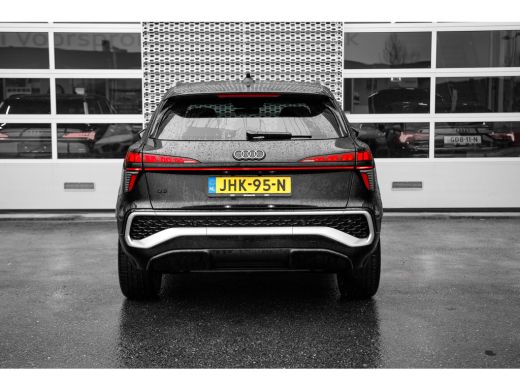 Audi Q3 S edition | Adaptive cruise control | Audi sound system | Cruise control ActivLease financial lease