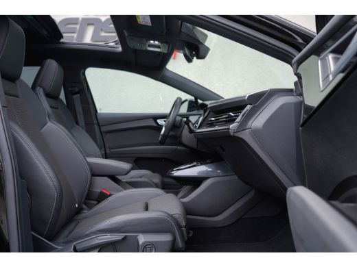 Audi Q4 e-tron 40 / 2x S-line/ Standkachel/ Head-Up Display/ Panoramadak/ 150kW (204PK) ActivLease financial lease