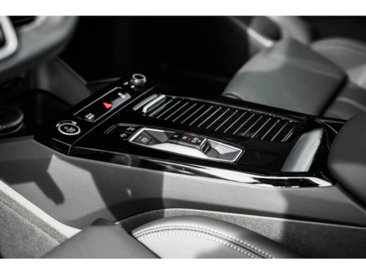 Audi Q6 e-tron performance 225 kW | Luchtvering | Trekhaak | Bang&Olufsen | Leder | Head-up display | Panoramadak| ActivLease financial lease
