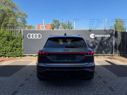 Audi Q6 e-tron performance 225 kW | Luchtvering | Trekhaak | Bang&Olufsen | Leder | Head-up display | Panoramadak| ActivLease financial lease