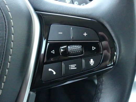 BMW 5 Serie Touring 530e Business Edition Plus | ELEKTRISCHE ACHTERKLEP | STOELVERWARMING | LEDER | COMFORSTO... ActivLease financial lease