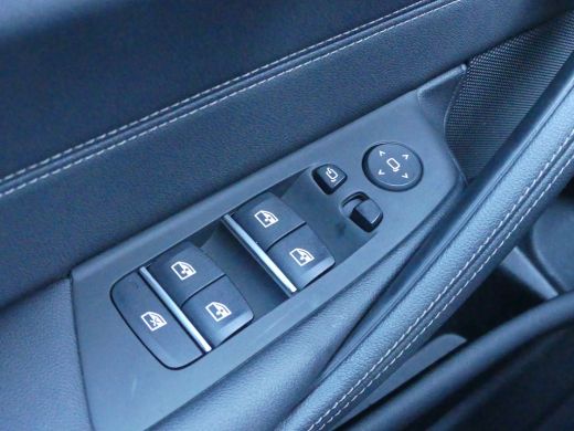 BMW 5 Serie Touring 530e Business Edition Plus | ELEKTRISCHE ACHTERKLEP | STOELVERWARMING | LEDER | COMFORSTO... ActivLease financial lease