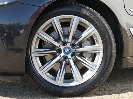 BMW 5 Serie Touring 530e Business Edition Plus | ELEKTRISCHE ACHTERKLEP | STOELVERWARMING | LEDER | COMFORSTO... ActivLease financial lease