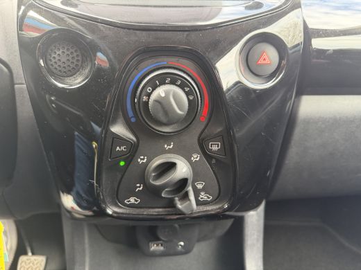 Citroën C1 1.0 VTi 68 PK | Airscape Shine | 49.000 km! | Elektrisch Vouwdak | Apple Carplay/Android Auto | *... ActivLease financial lease