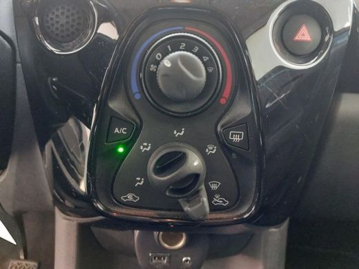 Citroën C1 1.0 VTi 68 PK | Airscape Shine | 49.000 km! | Elektrisch Vouwdak | Apple Carplay/Android Auto | *... ActivLease financial lease