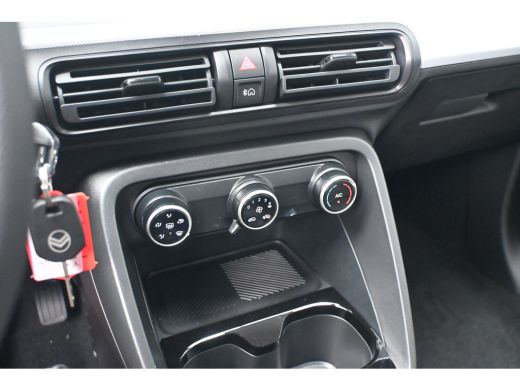 Citroën &euml;-C3 You 113pk Comfort Range 44 kWh 3 Fase DEMO-DEAL! 8 Jaar Garantie! | Cruise Control | Airco | Park... ActivLease financial lease