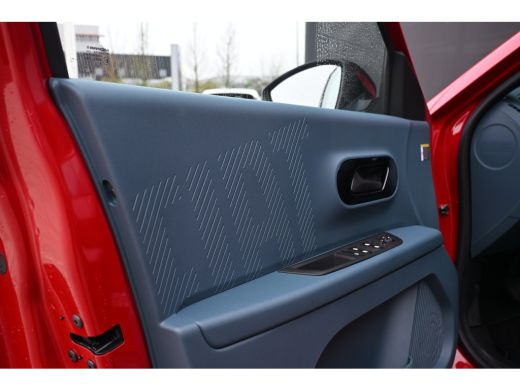 Fiat Grande Panda 1.2 Hybrid ICON 110pk Automaat DEMO-DEAL! 8 Jaar Garantie! | Navigatie by App | Cruise Control | ... ActivLease financial lease