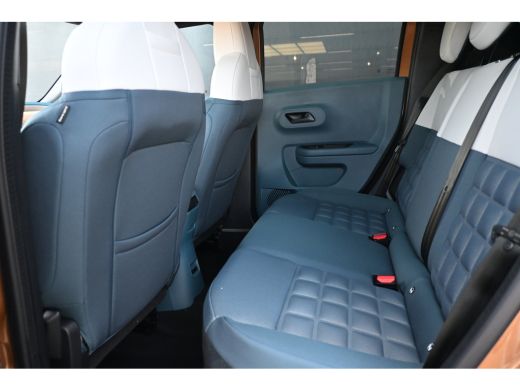 Fiat Grande Panda La Prima VOORRAAD-ACTIE! | 8 Jaar garantie | Achteruitrijcamera | Navigatie | Apple Carplay & And... ActivLease financial lease