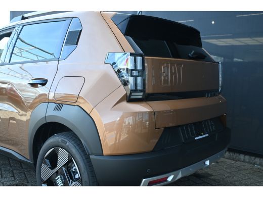 Fiat Grande Panda La Prima VOORRAAD-ACTIE! | 8 Jaar garantie | Achteruitrijcamera | Navigatie | Apple Carplay & And... ActivLease financial lease