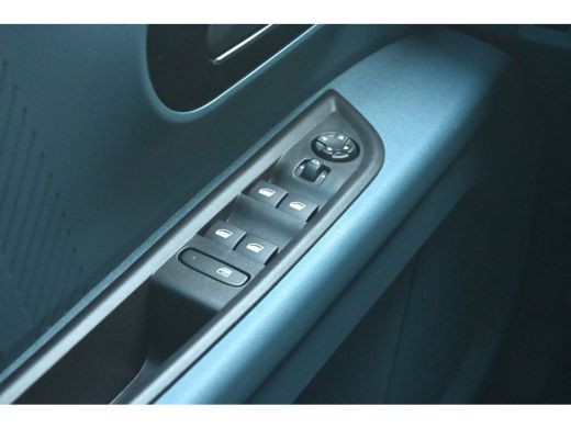 Fiat Grande Panda RED 11kW 44 kWh VOORRAAD ACTIE! | Parkeersensoren | Carplay | Airco | 3-fase | ActivLease financial lease