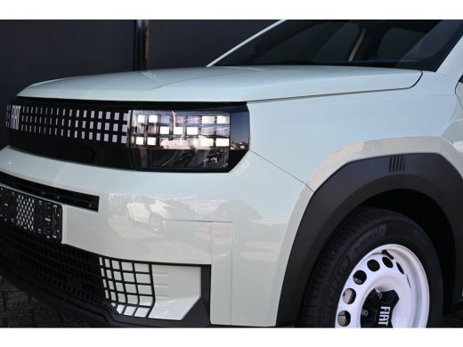 Fiat Grande Panda RED 11kW 44 kWh VOORRAAD ACTIE! | Parkeersensoren | Carplay | Airco | 3-fase | ActivLease financial lease