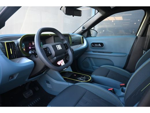 Fiat Grande Panda RED 11kW 44 kWh VOORRAAD ACTIE! | Parkeersensoren | Carplay | Airco | 3-fase | ActivLease financial lease