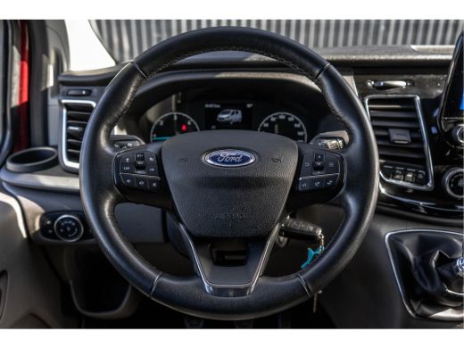 Ford Transit Custom 2.0 TDCI L2H1 | 170PK | Trail | DC 5-Persoons | Camera | Carplay | Lederen interieur ActivLease financial lease