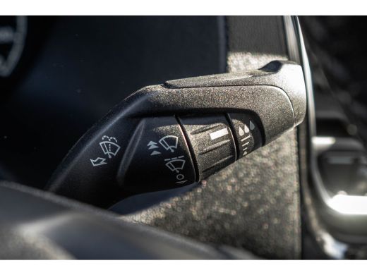 Ford Transit Custom 2.0 TDCI L2H1 | 170PK | Trail | DC 5-Persoons | Camera | Carplay | Lederen interieur ActivLease financial lease