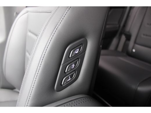 Hyundai Santa Fe 1.6 T-GDI PHEV Black Line 4WD 7p. | Achterruitverwarming | Achteruitrijcamera | Adaptief demping ... ActivLease financial lease