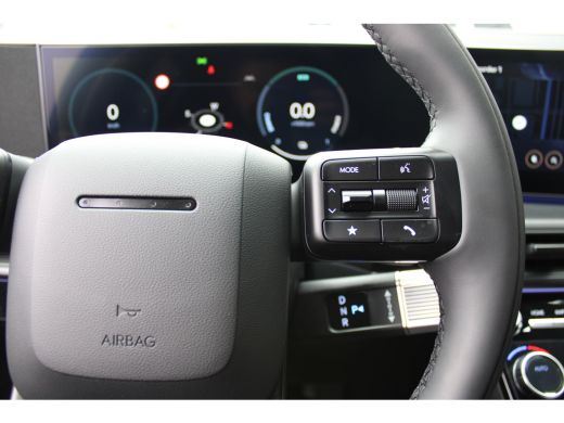 Hyundai Santa Fe 1.6 T-GDI PHEV Black Line 4WD 7p. | Achterruitverwarming | Achteruitrijcamera | Adaptief demping ... ActivLease financial lease