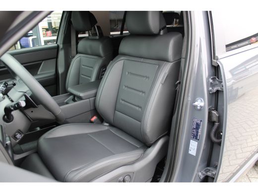 Hyundai Santa Fe 1.6 T-GDI PHEV Black Line 4WD 7p. | Achterruitverwarming | Achteruitrijcamera | Adaptief demping ... ActivLease financial lease