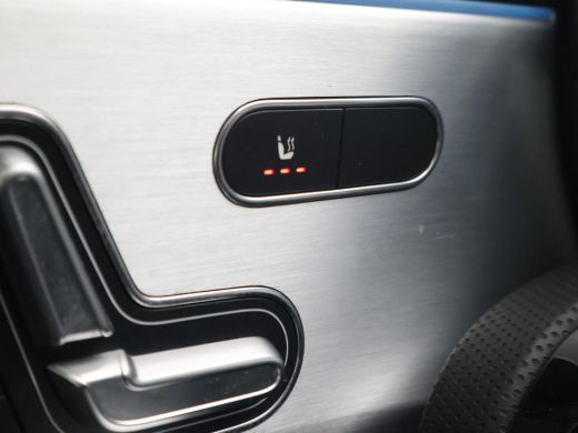 Mercedes-Benz A-Klasse 250e AMG SPORT + PANORAMA | MEMORY | TREKHAAK | SFEERVERLICHTING | CAMERA | STOELVERWARMING ActivLease financial lease