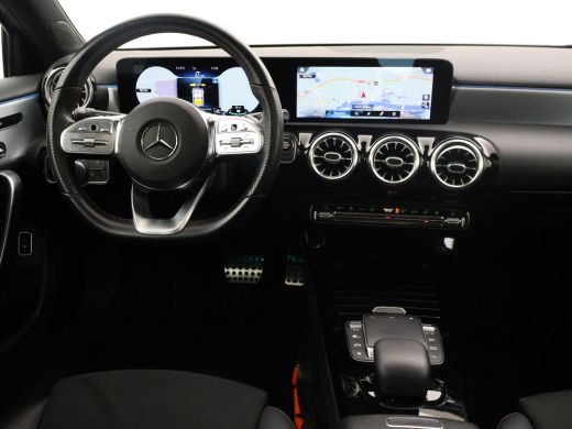 Mercedes-Benz A-Klasse 250e AMG SPORT + PANORAMA | MEMORY | TREKHAAK | SFEERVERLICHTING | CAMERA | STOELVERWARMING ActivLease financial lease