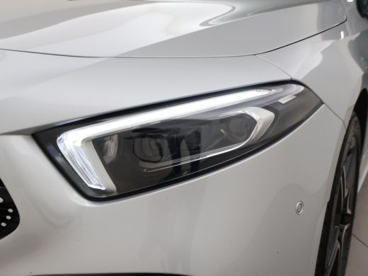 Mercedes-Benz A-Klasse 250e AMG SPORT + PANORAMA | MEMORY | TREKHAAK | SFEERVERLICHTING | CAMERA | STOELVERWARMING ActivLease financial lease