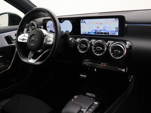 Mercedes-Benz A-Klasse 250e AMG SPORT + PANORAMA | MEMORY | TREKHAAK | SFEERVERLICHTING | CAMERA | STOELVERWARMING ActivLease financial lease
