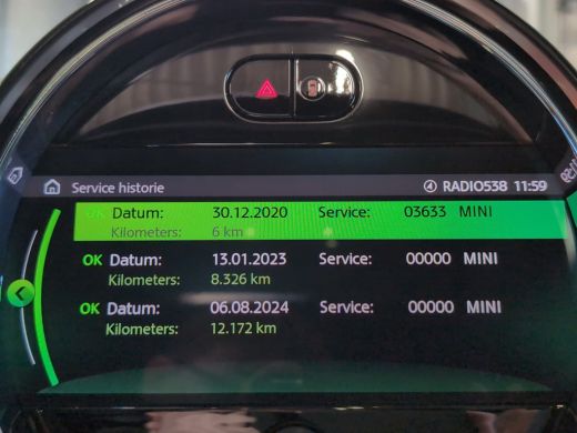 Mini Countryman 1.5 Cooper Chili | Pano | Trekhaak | Org. NL | H&K Audio | Camera | Head-Up | | Achteruitrijcamer... ActivLease financial lease