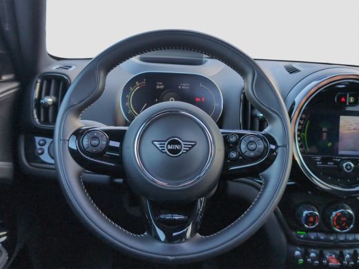 Mini Countryman 1.5 Cooper Chili | Pano | Trekhaak | Org. NL | H&K Audio | Camera | Head-Up | | Achteruitrijcamer... ActivLease financial lease