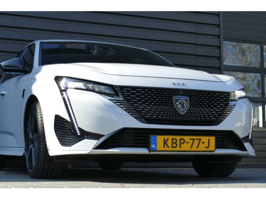 Peugeot 308 1.2 PURETECH 130PK 5-DRS GT AUTOMAAT / NAVI / ALCANTARA / CLIMA / PDC / 18"LMV / CAMERA / KEYLESS... ActivLease financial lease