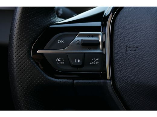 Peugeot 308 1.2 PURETECH 130PK 5-DRS GT AUTOMAAT / NAVI / ALCANTARA / CLIMA / PDC / 18"LMV / CAMERA / KEYLESS... ActivLease financial lease