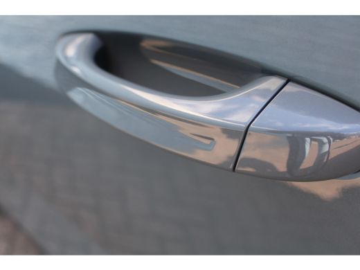 Peugeot 408 1.2 Hybrid 136 e-DCS6 GT | Achterbank in delen neerklapbaar | Achteruitrijcamera | Alarm klasse 1... ActivLease financial lease