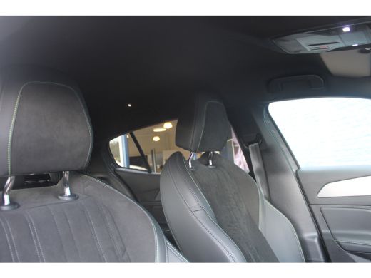 Peugeot 408 1.2 Hybrid 136 e-DCS6 GT | Achterbank in delen neerklapbaar | Achteruitrijcamera | Alarm klasse 1... ActivLease financial lease