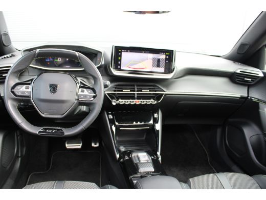 Peugeot e-2008 EV GT 54 kWh | Navigatie | Panorama/schuifdak | Fase 3 laden | Camera voor + achter | 18 Inch LMV | ActivLease financial lease
