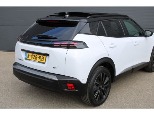 Peugeot e-2008 EV GT 54 kWh | Navigatie | Panorama/schuifdak | Fase 3 laden | Camera voor + achter | 18 Inch LMV | ActivLease financial lease