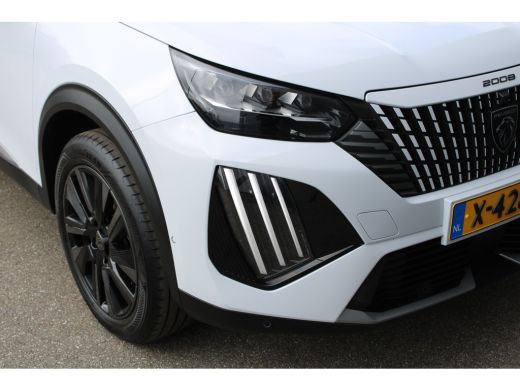 Peugeot e-2008 EV GT 54 kWh | Navigatie | Panorama/schuifdak | Fase 3 laden | Camera voor + achter | 18 Inch LMV | ActivLease financial lease