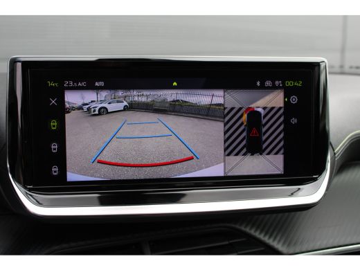 Peugeot e-2008 EV GT 54 kWh | Navigatie | Panorama/schuifdak | Fase 3 laden | Camera voor + achter | 18 Inch LMV | ActivLease financial lease