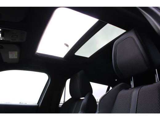 Peugeot e-2008 EV GT 54 kWh | Navigatie | Panorama/schuifdak | Fase 3 laden | Camera voor + achter | 18 Inch LMV | ActivLease financial lease