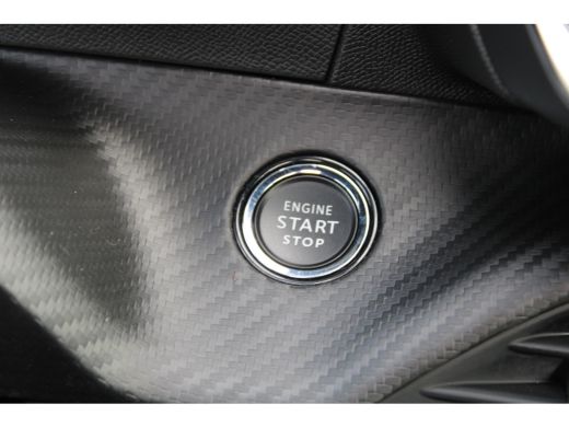 Peugeot e-2008 EV GT 54 kWh | Navigatie | Panorama/schuifdak | Fase 3 laden | Camera voor + achter | 18 Inch LMV | ActivLease financial lease