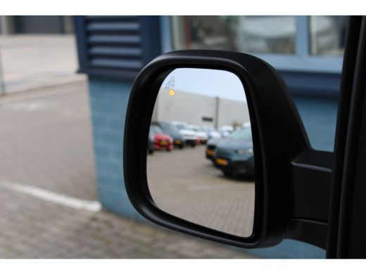 Peugeot e-Expert 75 kWh | 8 JAAR GARANTIE | CAMERA | NAVI | BETIMMERING | DRAADLOOS CARPLAY | ActivLease financial lease