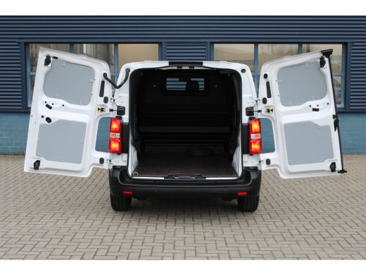 Peugeot e-Expert 75 kWh | 8 JAAR GARANTIE | CAMERA | NAVI | BETIMMERING | DRAADLOOS CARPLAY | ActivLease financial lease