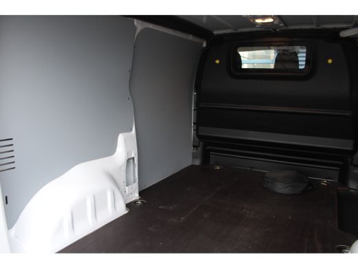 Peugeot e-Expert 75 kWh | 8 JAAR GARANTIE | CAMERA | NAVI | BETIMMERING | DRAADLOOS CARPLAY | ActivLease financial lease