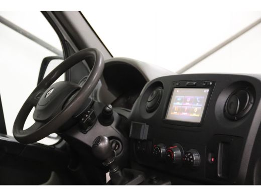 Renault Master 2.3 dCi L2H2 DUBBEL CABINE TREKHAAK Renault Master T35 2.3 dCi L2H2 DUBBEL CABINE TREKHAAK ActivLease financial lease