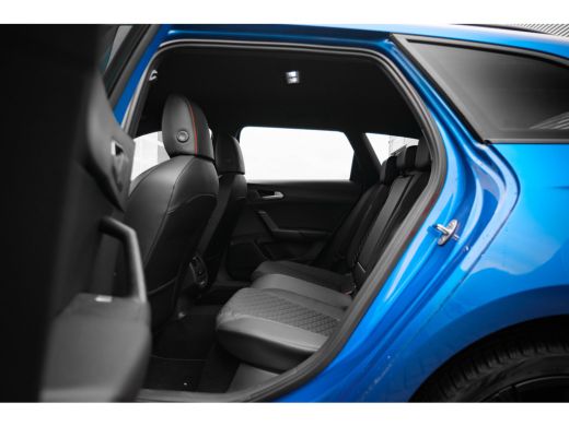 Seat Leon Sportstourer 1.5 TSI e-Hybrid FR Business l Black Style l Elektr. Trekhaak l Apple Car Play Andro... ActivLease financial lease