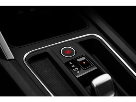 Seat Leon Sportstourer 1.5 TSI e-Hybrid FR Business l Black Style l Elektr. Trekhaak l Apple Car Play Andro... ActivLease financial lease