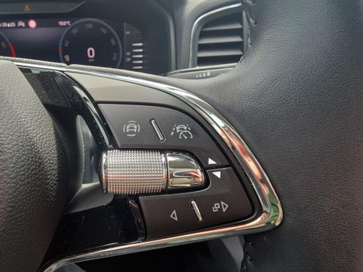 Skoda Karoq 1.5 TSI ACT Ambition | 150Pk |  | Trekhaak | Elec. klep | ACC | Keyless | ActivLease financial lease