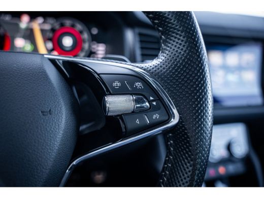 Skoda Kodiaq 1.5 TSI Sportline Business | Achteruitrijcamera | Dodehoek detectie | Lichtmetalen velgen 19" ActivLease financial lease