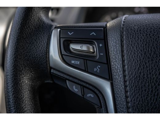 Toyota Land Cruiser 2.8D-4D | 204 PK | 5DRS | 4x4 | Fabrieksgarantie | Dealer onderhouden | Cruise | Airco | Trekhaak ActivLease financial lease