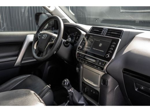 Toyota Land Cruiser 2.8D-4D | 204 PK | 5DRS | 4x4 | Fabrieksgarantie | Dealer onderhouden | Cruise | Airco | Trekhaak ActivLease financial lease